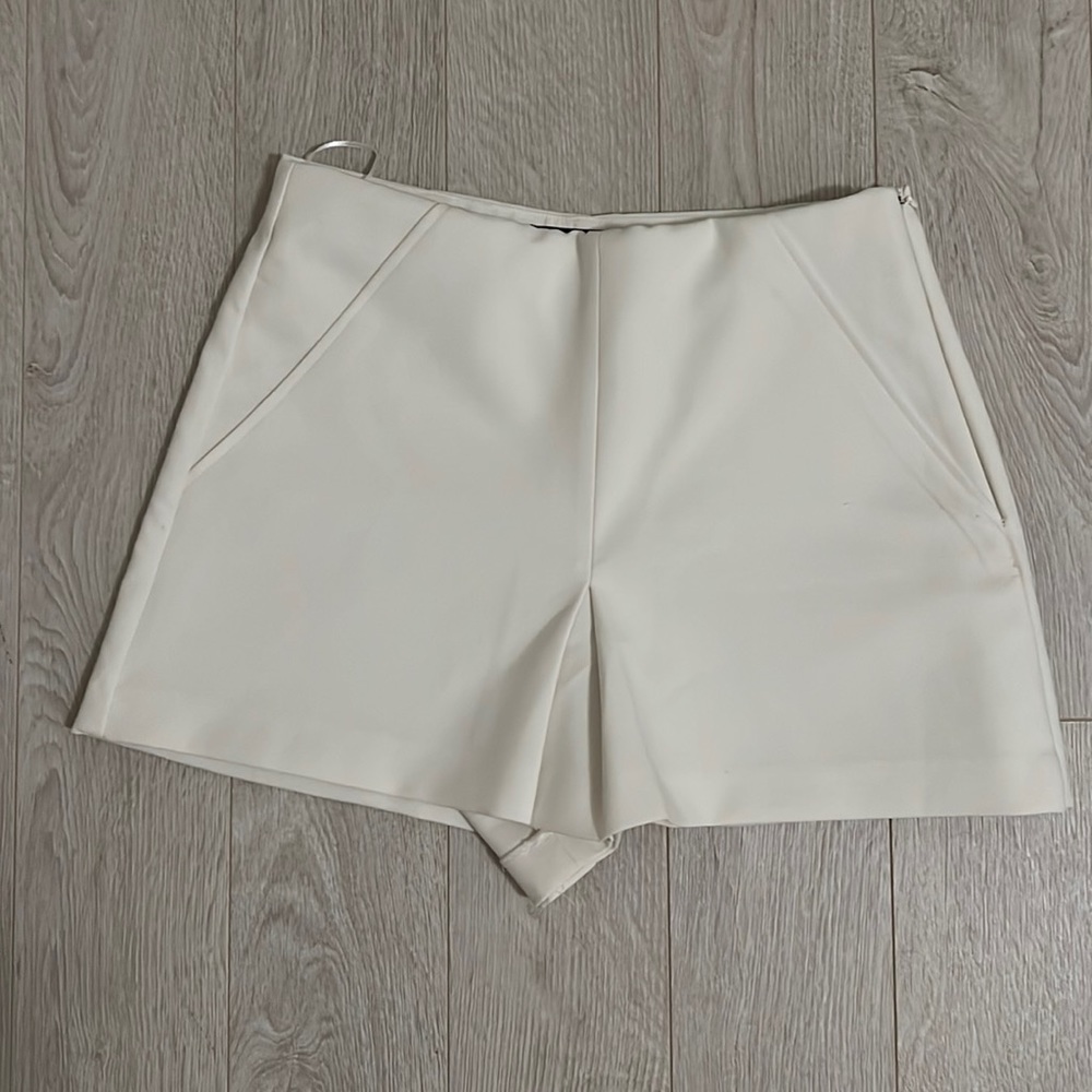 Zara White Skort